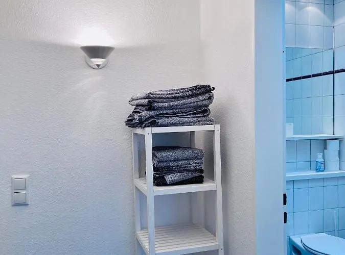 Grosszuegige, 95m2-wohnung An Der Hunte Mit 3 Schlafzimmern Fuer 5 Gaeste, Mit Parkplaetzen * Oldenburg